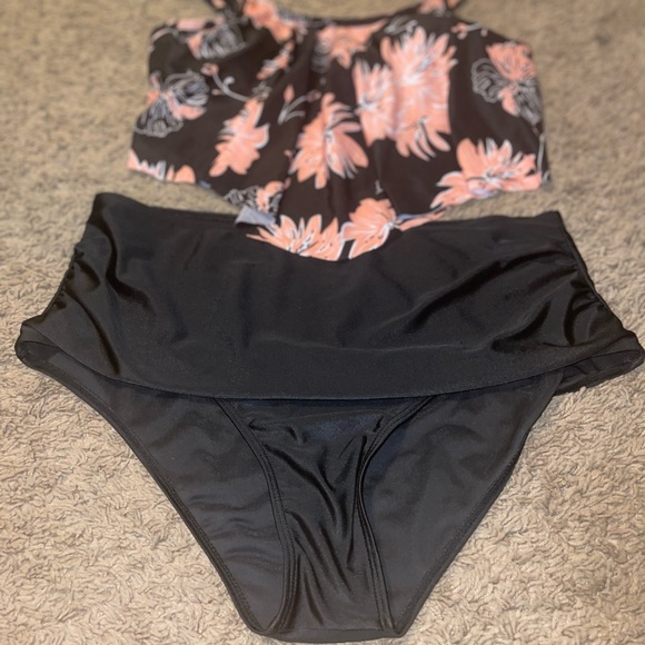 Swim Suit Time ☀️ - Picture 2 of 6